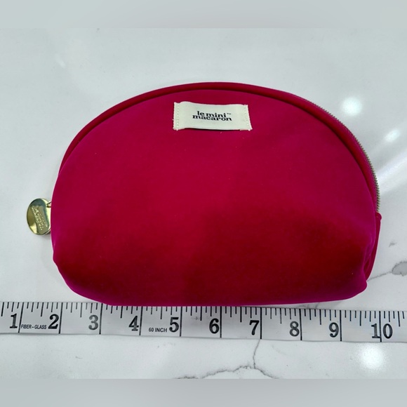 Le Mini Macaron Magenta Velour Makeup/Cosmetics Bag - EUC - Picture 10 of 13